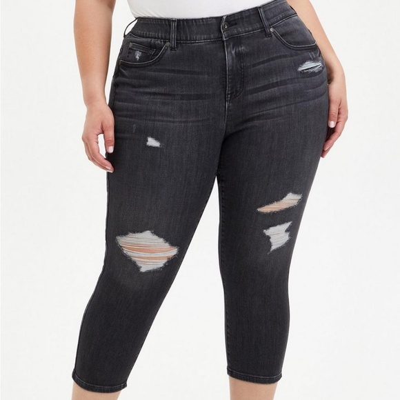 torrid Denim - Torrid Crop Bombshell Distressed Skinny Jean Size 22